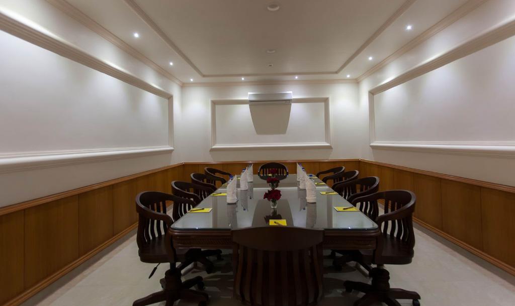 Regency Lagoon Resort Rajkot Luaran gambar