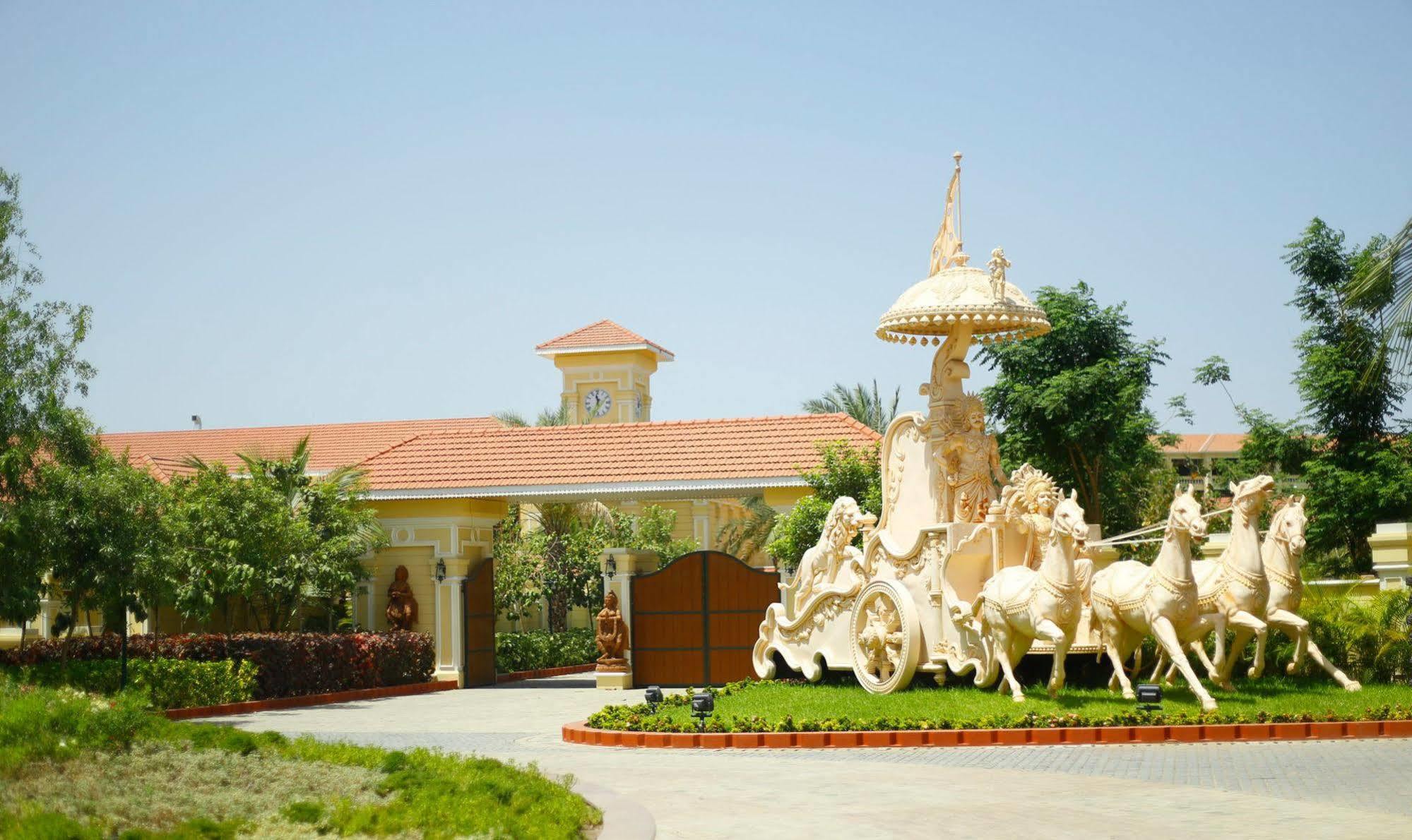 Regency Lagoon Resort Rajkot Luaran gambar