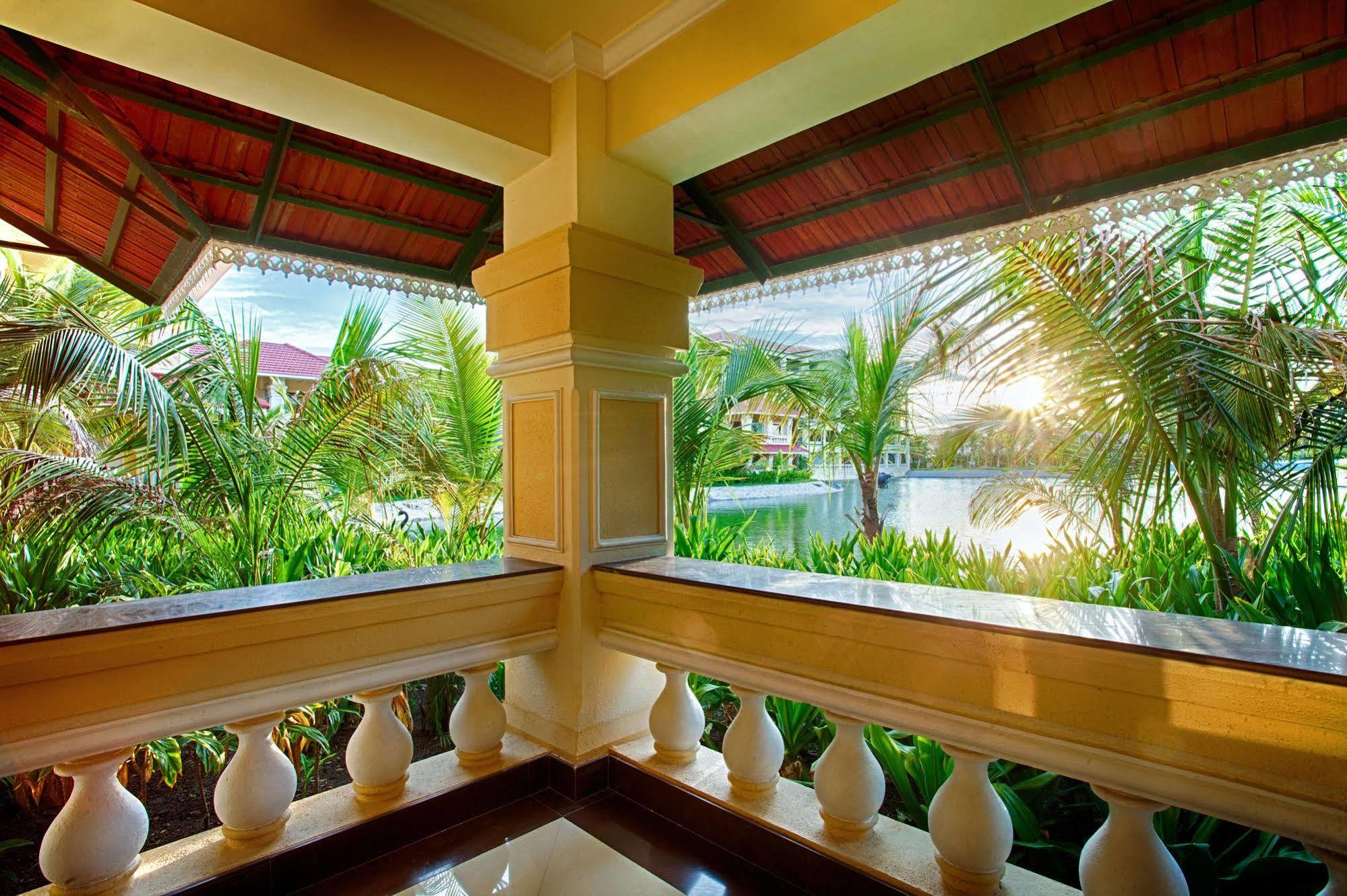 Regency Lagoon Resort Rajkot Luaran gambar